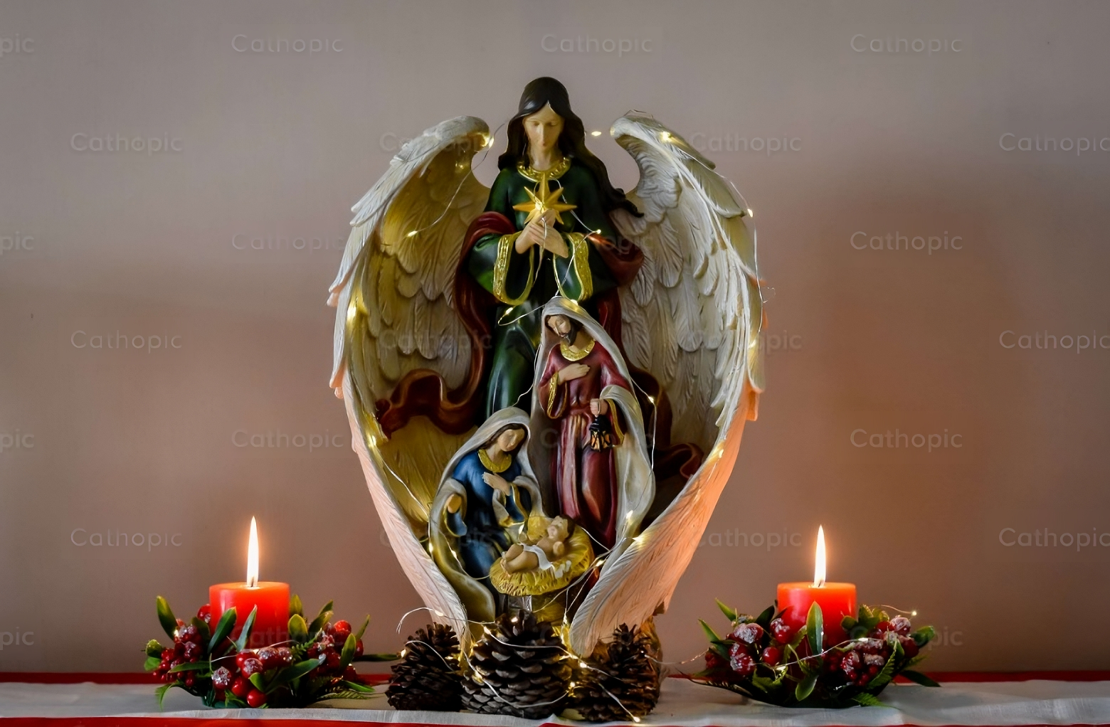 Image of Jesus' Birth with the guardian angel and two candles.