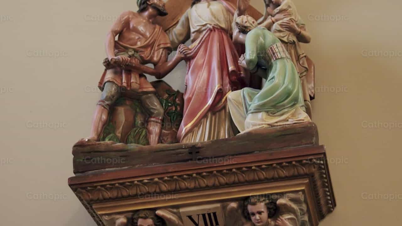 Octava Estación: Jesús encuentra a las mujeres de Jerusalén - Banco de vídeos católicos