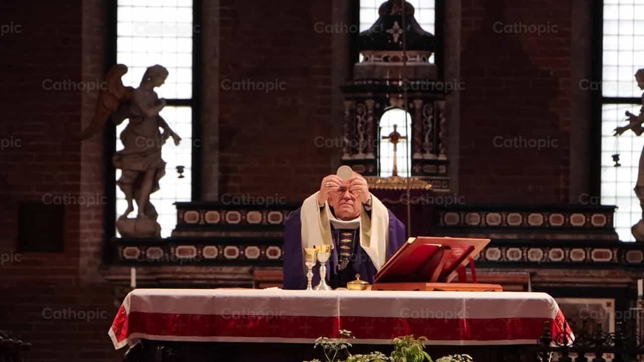 Eucaristia - Vídeos católicos de stock - Foto de Frames Cristianos