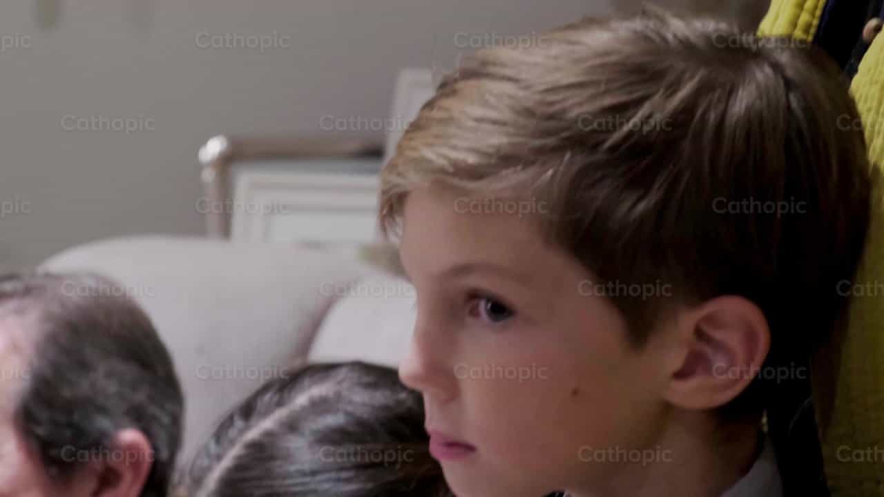 Padre e hijos - Banco de vídeos católicos