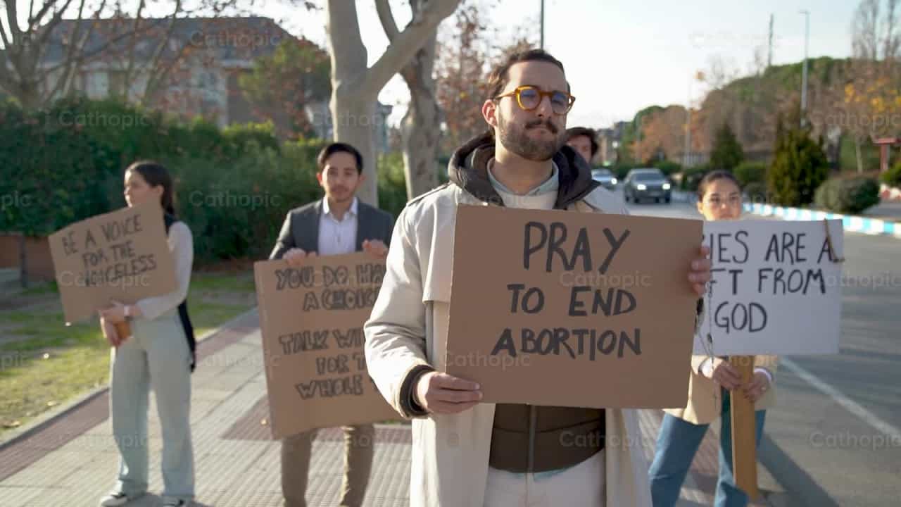 Kabataan sa Pro-Life March - Mga Catholic stock video