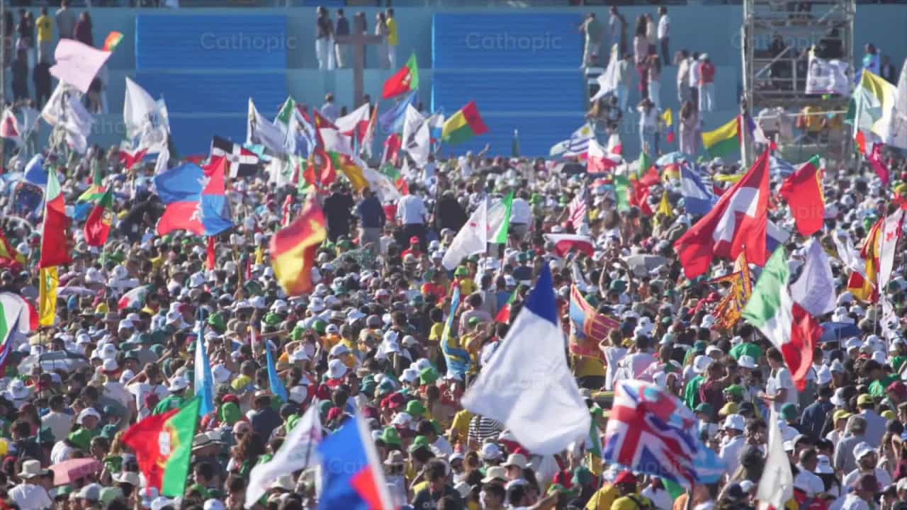2023 리스본 세계청년대회(세계 청년의 날) 십자가의 길 깃발 - 가톨릭 스톡 영상 - 사진 제공 Iván W. Jaques
