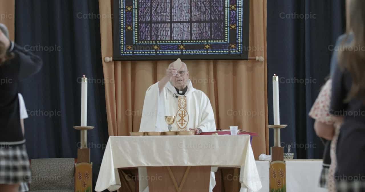 He aquí el Cordero de Dios - Banco de vídeos católicos - Fotografía por Personally Catholic