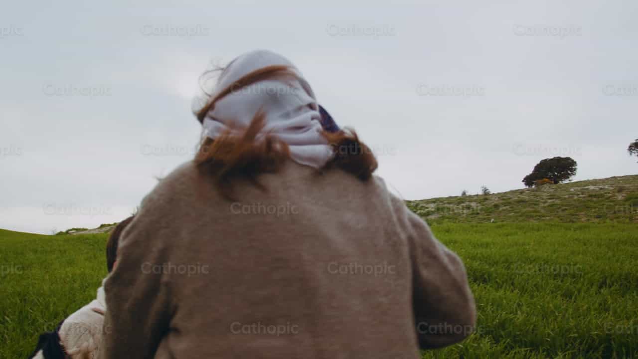 Los tres alegres ninos pastores de Fatima - Banco de vídeos católicos - Fotografía por Almures Studio