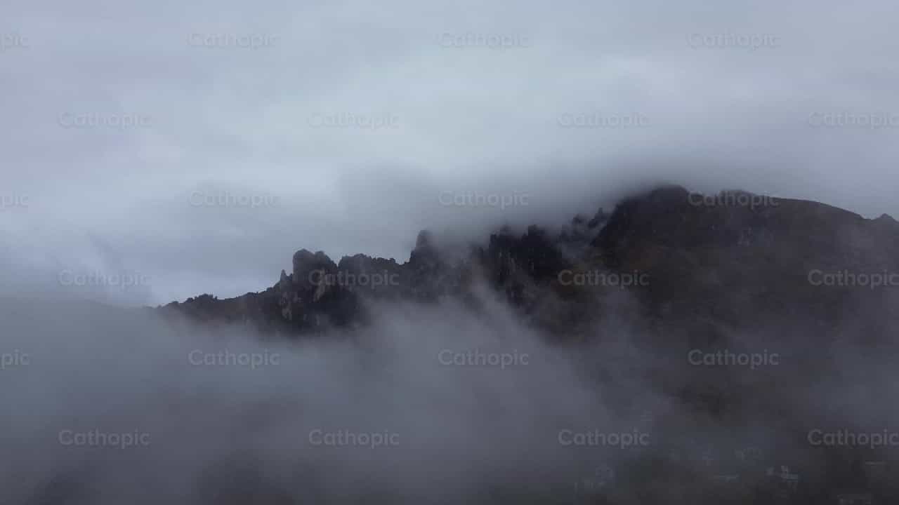 Mountain in the clouds - Catholic stock videos - Photo by Frames Cristianos