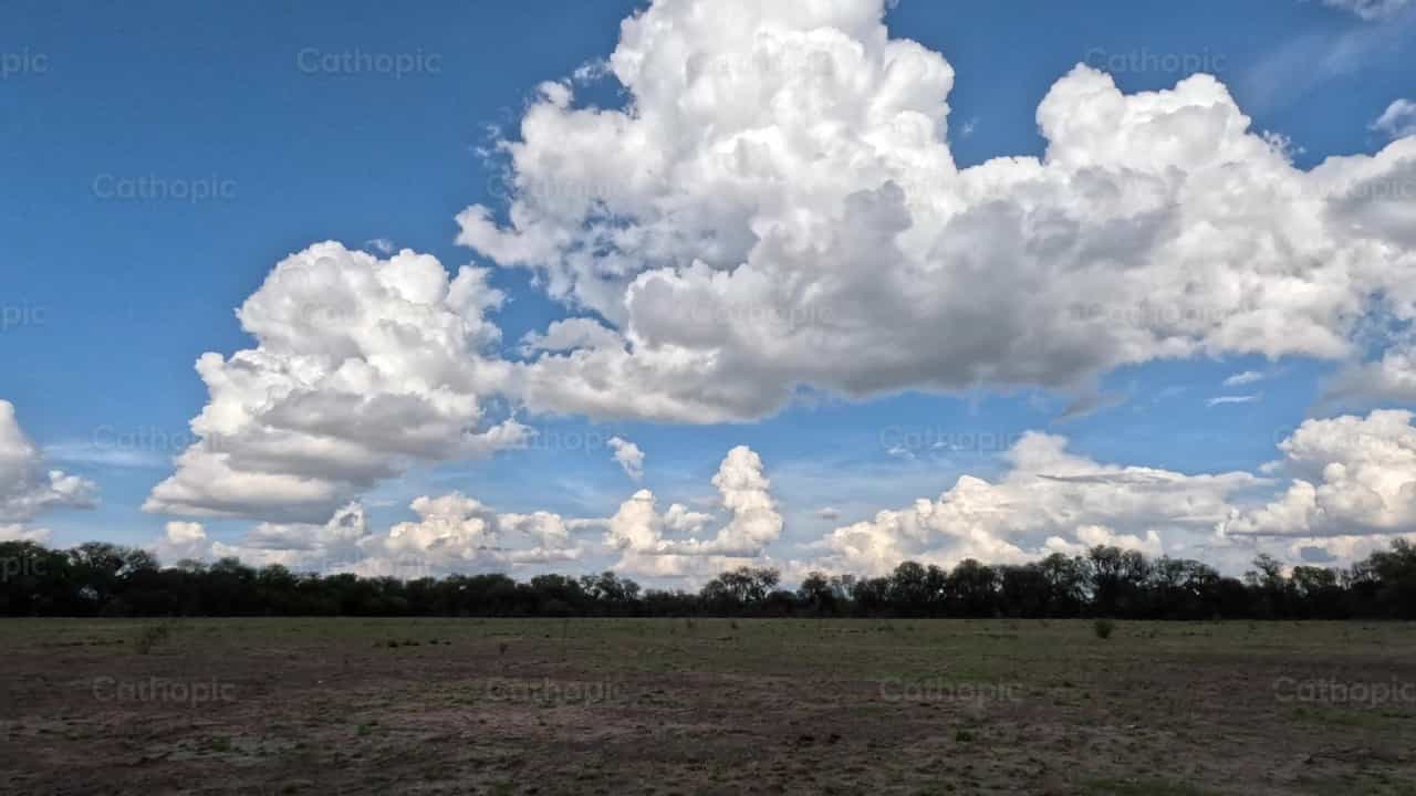 Nubes - Banco de vídeos católicos - Fotografía por Frames Cristianos