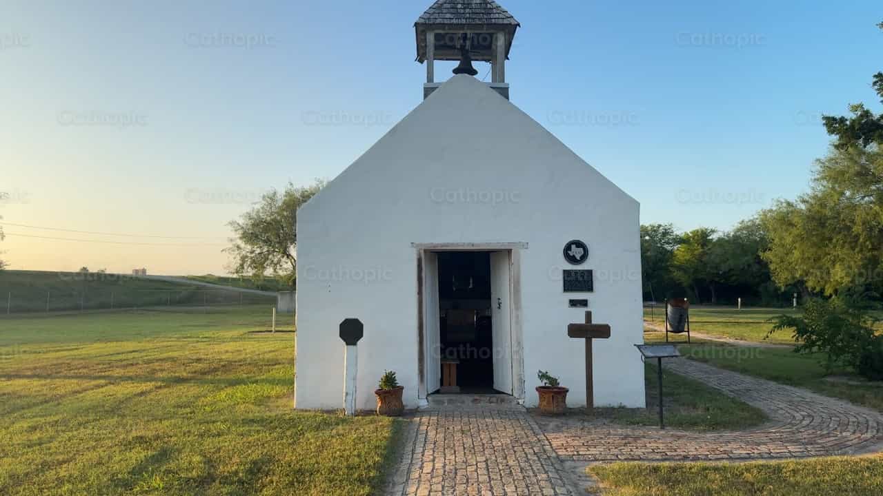 Capilla antigua - Banco de vídeos católicos