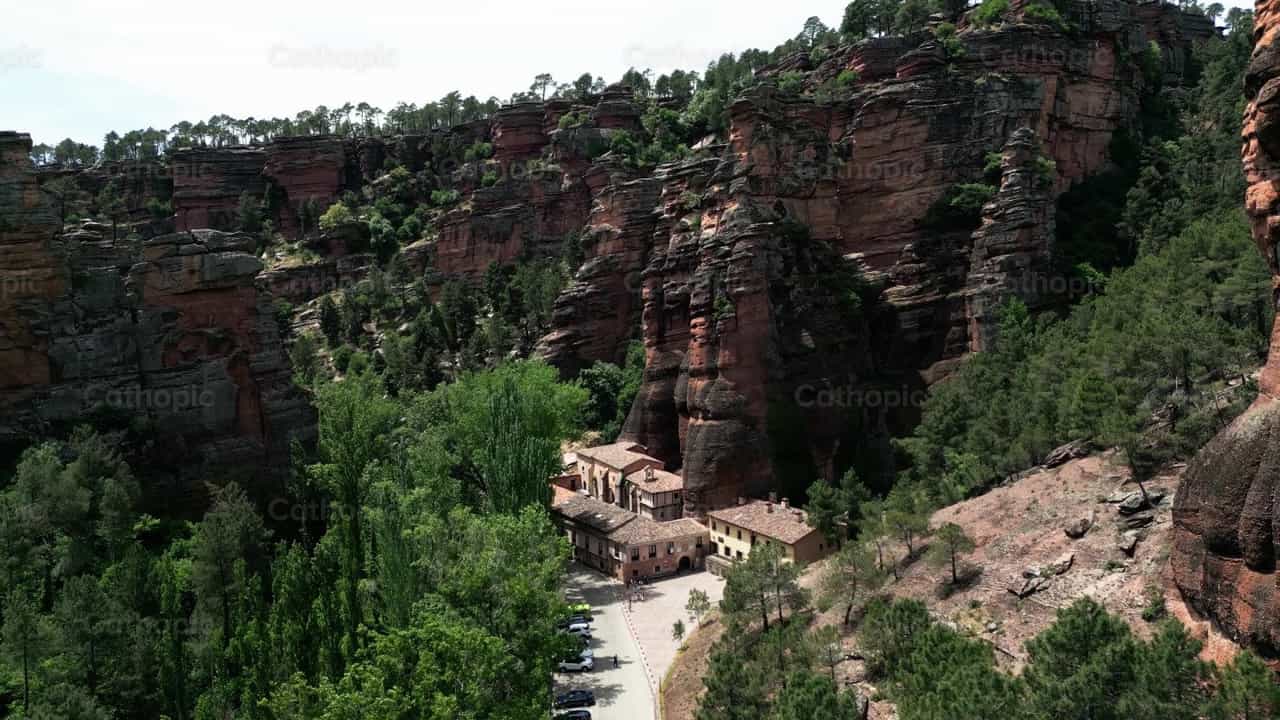 Santuario de la Virgen de Hoz - Banco de vídeos católicos - Fotografía por Santiago de la Hoz
