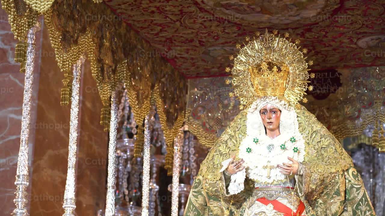 Procesión con María, Ángulo 6 - Banco de vídeos católicos