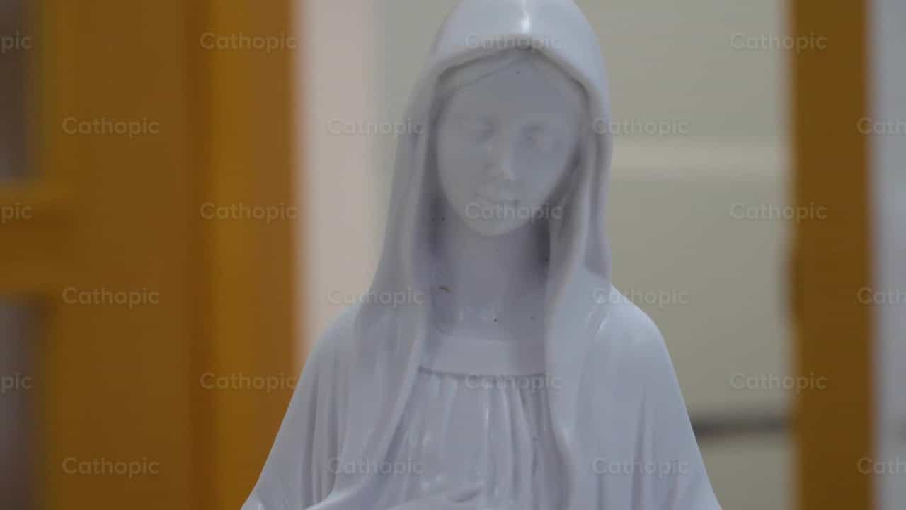 Porcelanowy stan Maryi, kąt 3 - Katolickie filmy stockowe