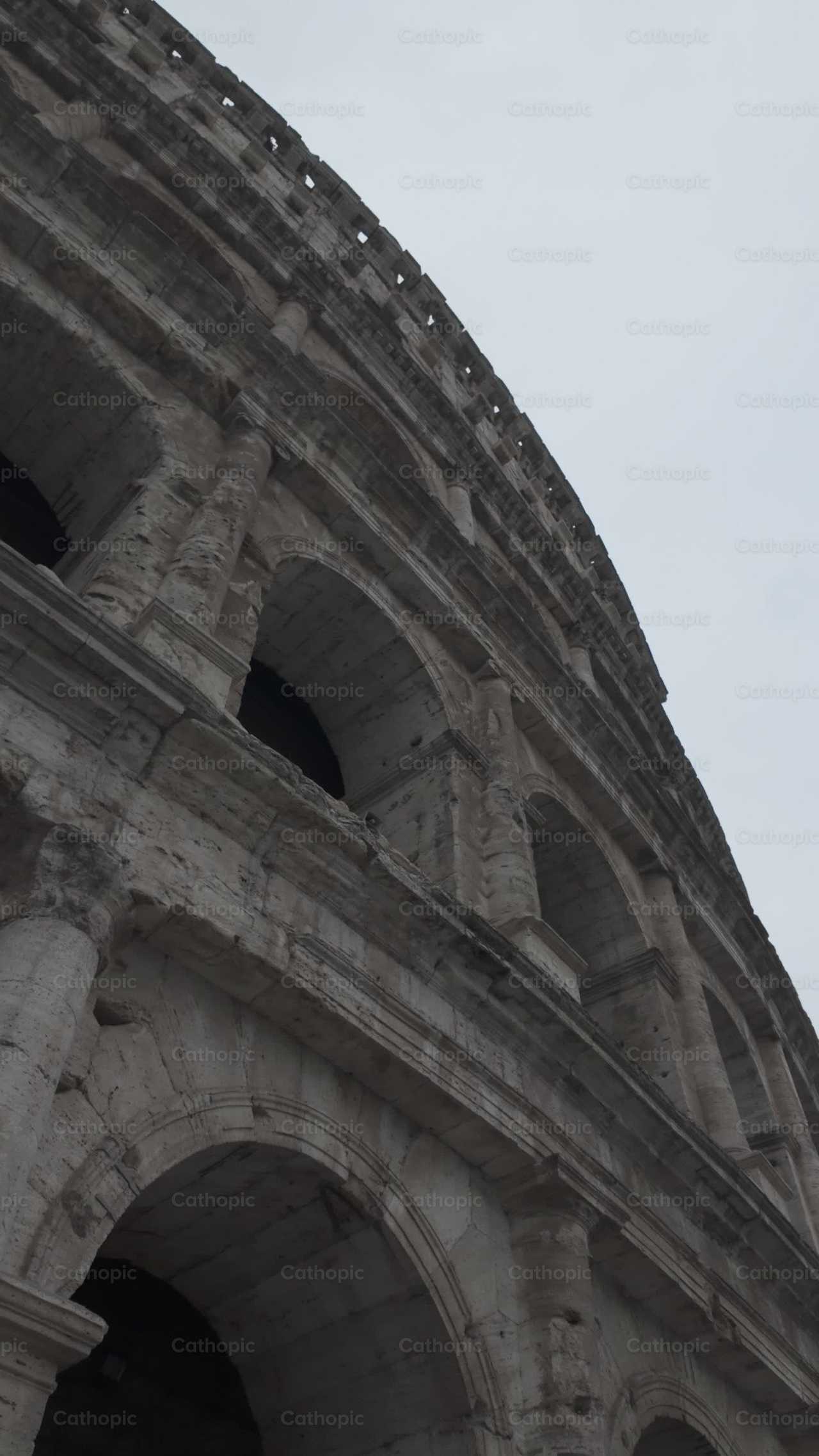 Coliseo roma 2025 - Banco de vídeos católicos - Fotografía por Lupe Belmonte