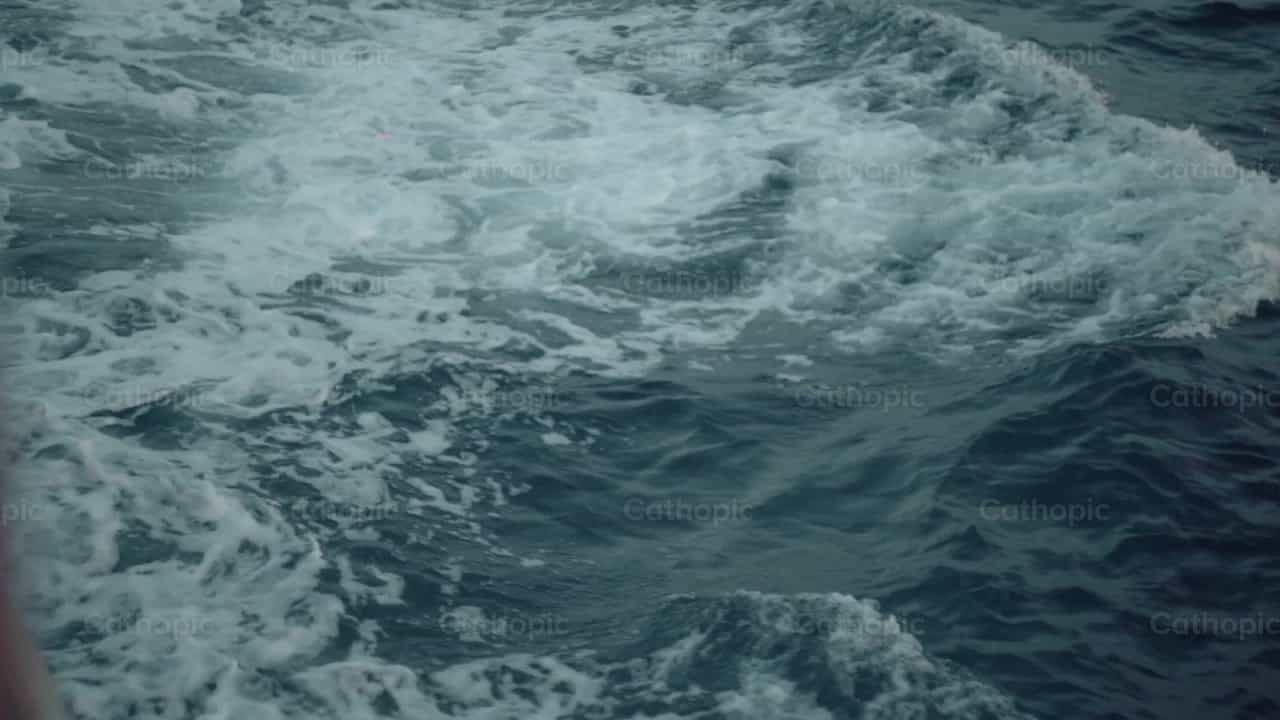 Olas del mar - Banco de vídeos católicos - Fotografía por Lupe Belmonte