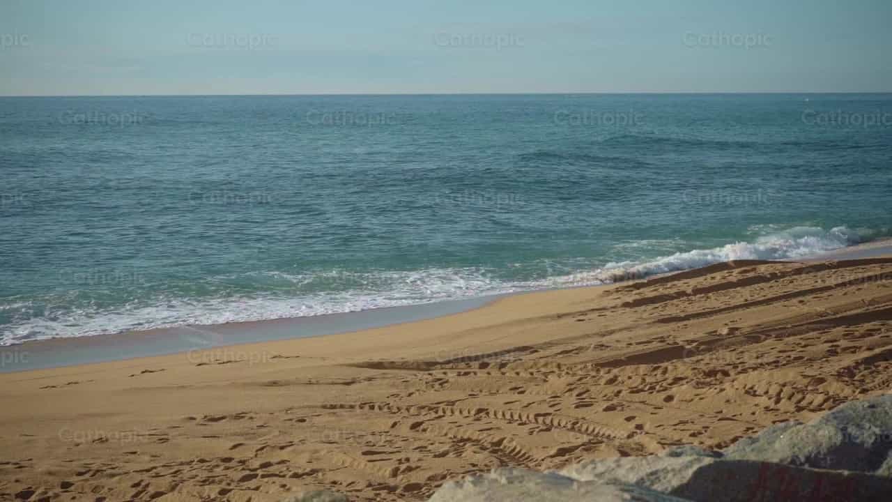 verlaten strand - Katholieke stockvideo's - Foto door Lupe Belmonte