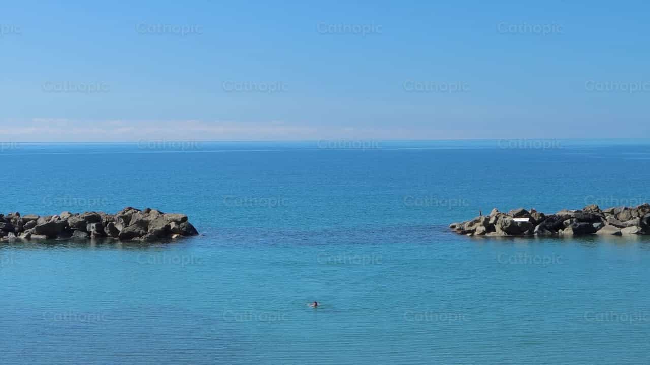 Videos de agua - Banco de vídeos católicos - Fotografía por Frames Cristianos