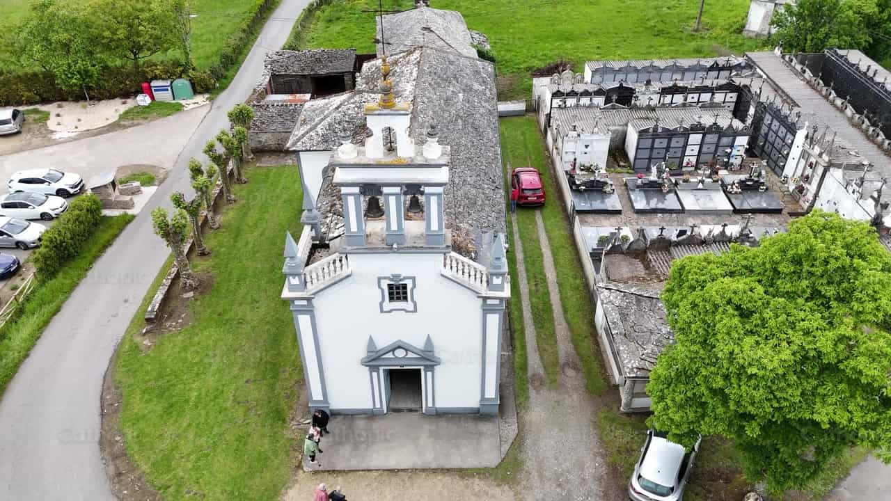 Iglesia rural en España - Banco de vídeos católicos - Fotografía por Yandry Fernández Perdomo
