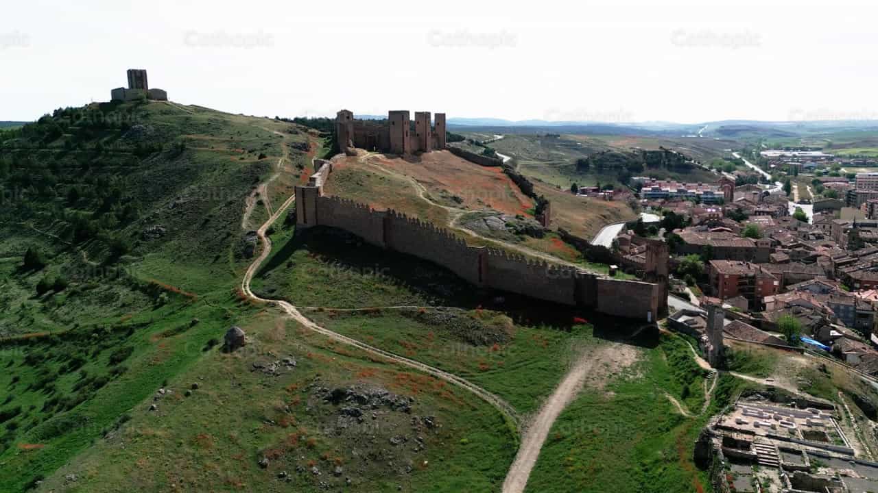 Castillo de Molina de Aragón - Banco de vídeos católicos - Fotografía por Santiago de la Hoz