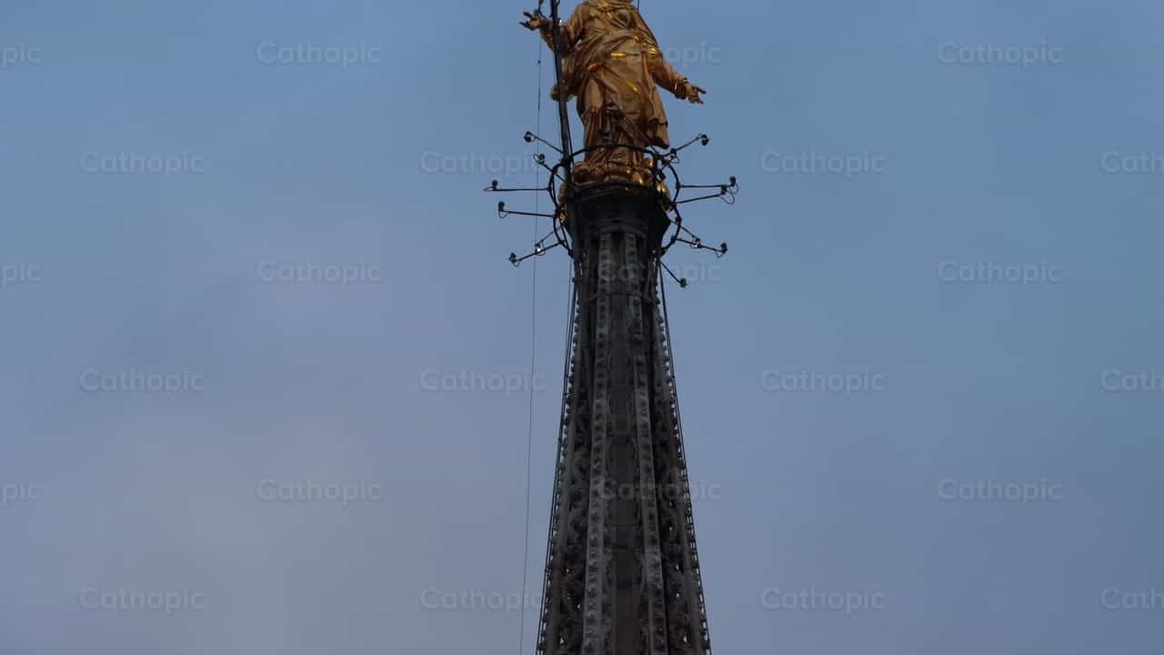 Virgen Maria - Banco de vídeos católicos - Fotografía por Saul Ibarra