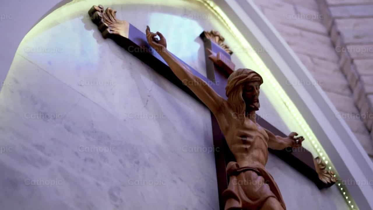 La cruz de Cristo - Banco de vídeos católicos - Fotografía por Thiago Damião P. Silva