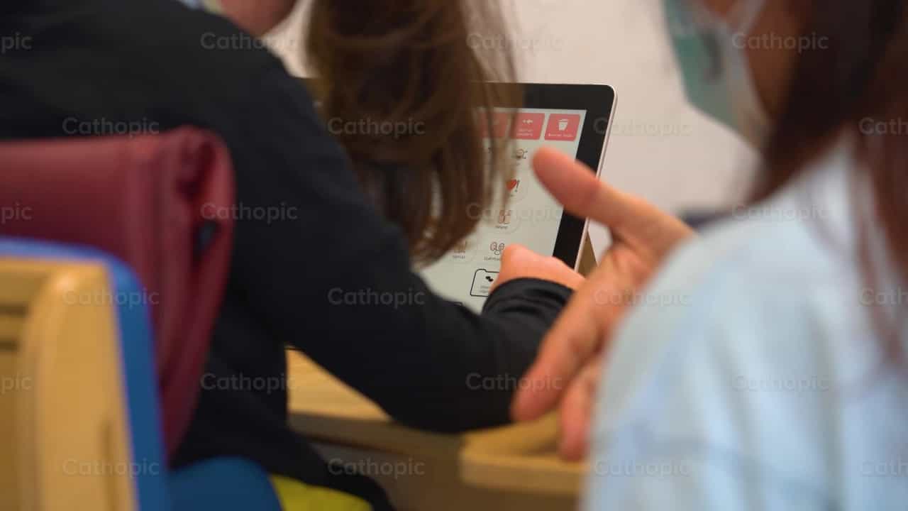 Educación - Banco de vídeos católicos - Fotografía por Cathopic