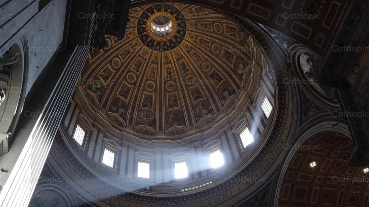 Misterios en roma - Banco de vídeos católicos - Fotografía por Frames Cristianos