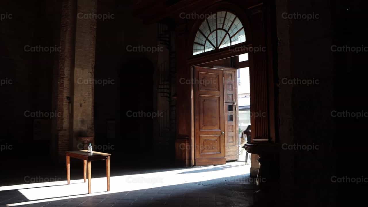 Holy Door - Catholic stock videos - Photo by Frames Cristianos