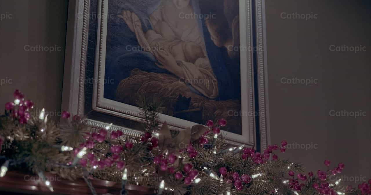 Escena de Navidad sobre manto - Banco de vídeos católicos - Fotografía por Personally Catholic