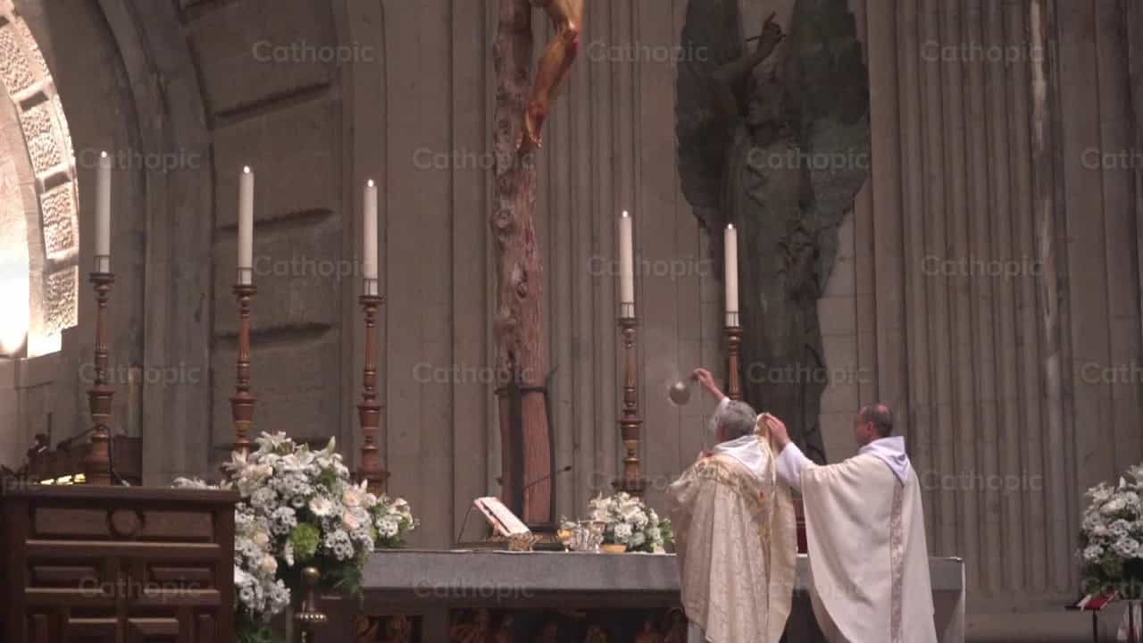 Bendicion - Banco de vídeos católicos - Fotografía por Lupe Belmonte
