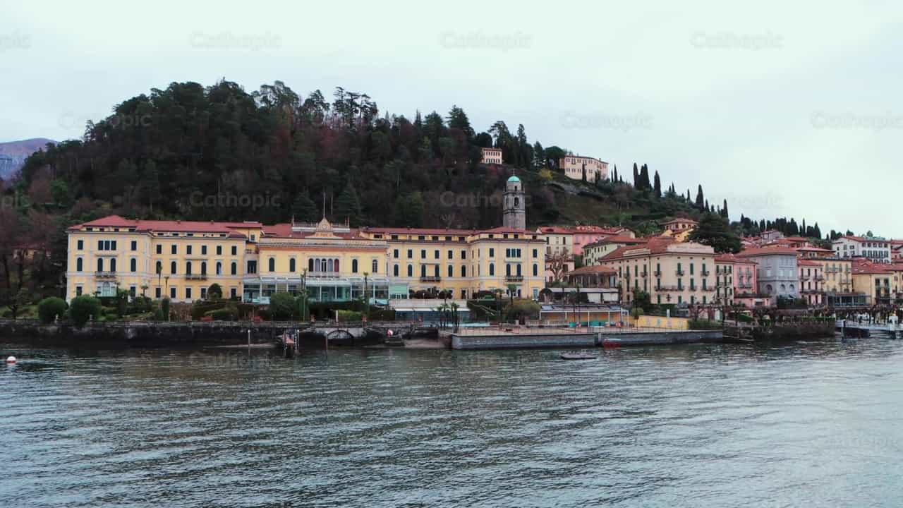 Ciudad en la montaña - Banco de vídeos católicos