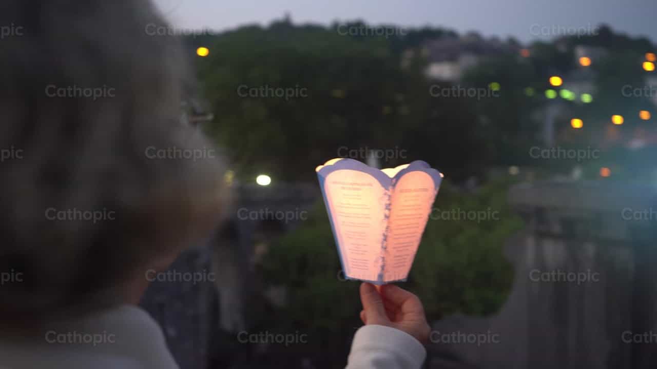 Santuario de Lourdes - Banco de vídeos católicos - Fotografía por Lupe Belmonte