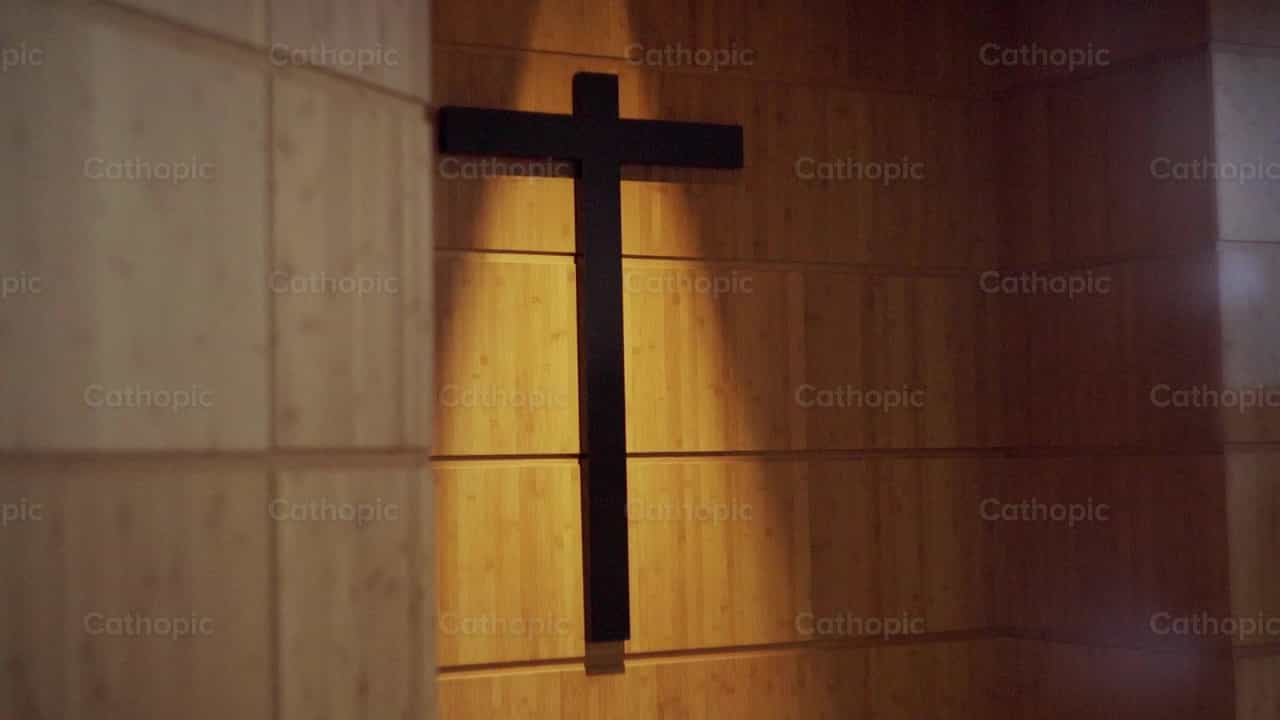 Cruz de madera - Banco de vídeos católicos