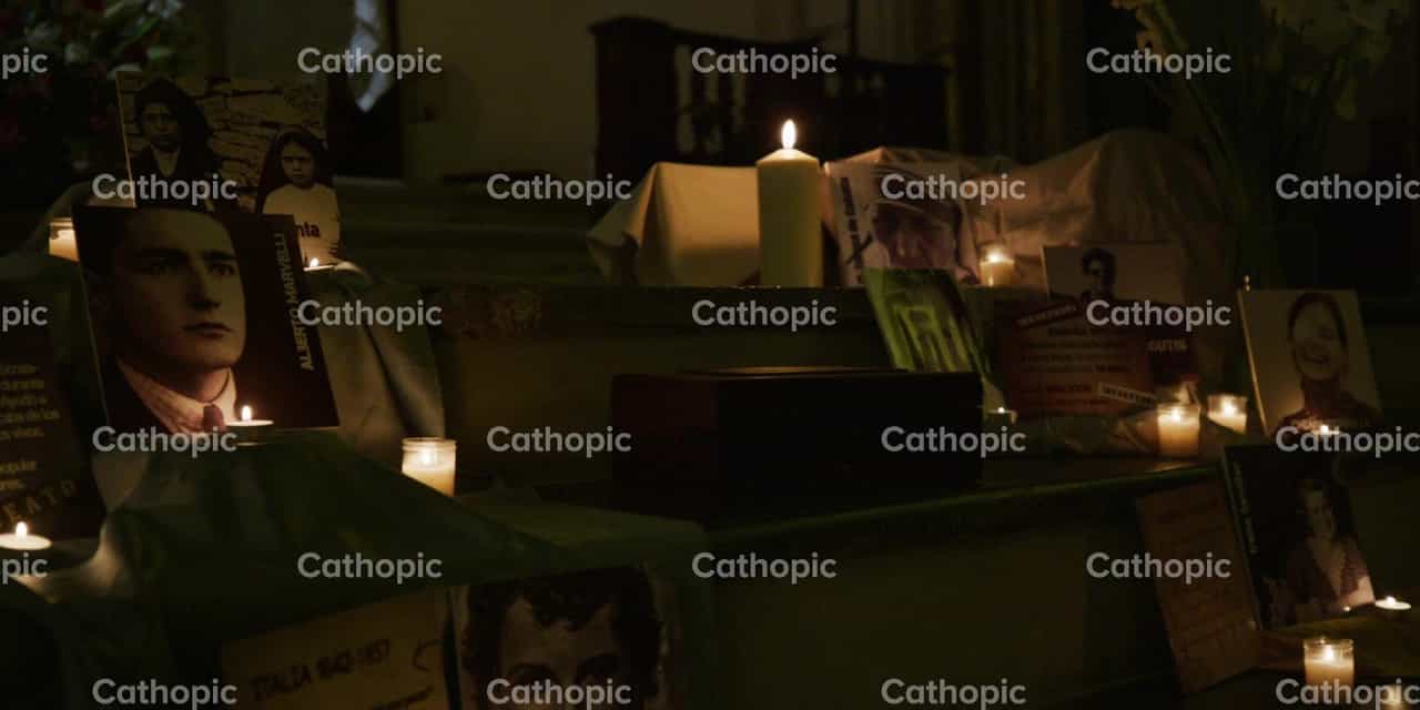 Santos Jóvenes - Banco de vídeos católicos - Fotografía por Catholic Stuff