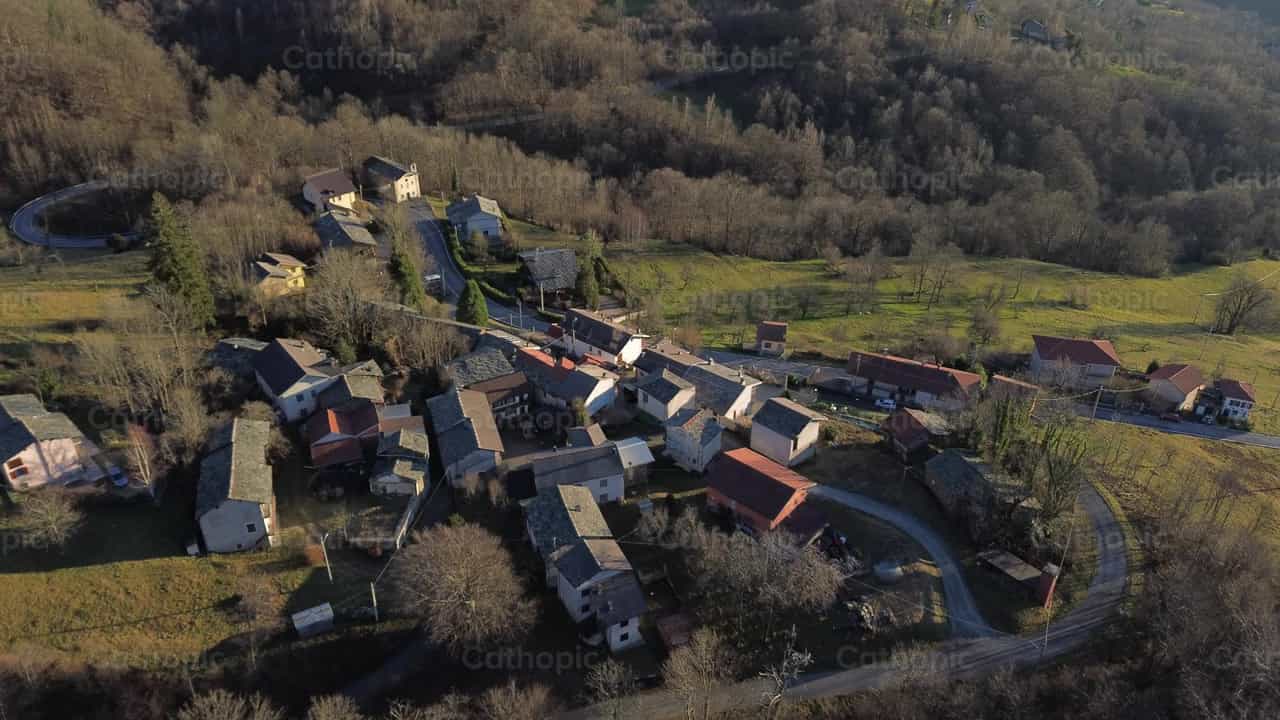 The mountain - Catholic stock videos - Photo by Saul Ibarra
