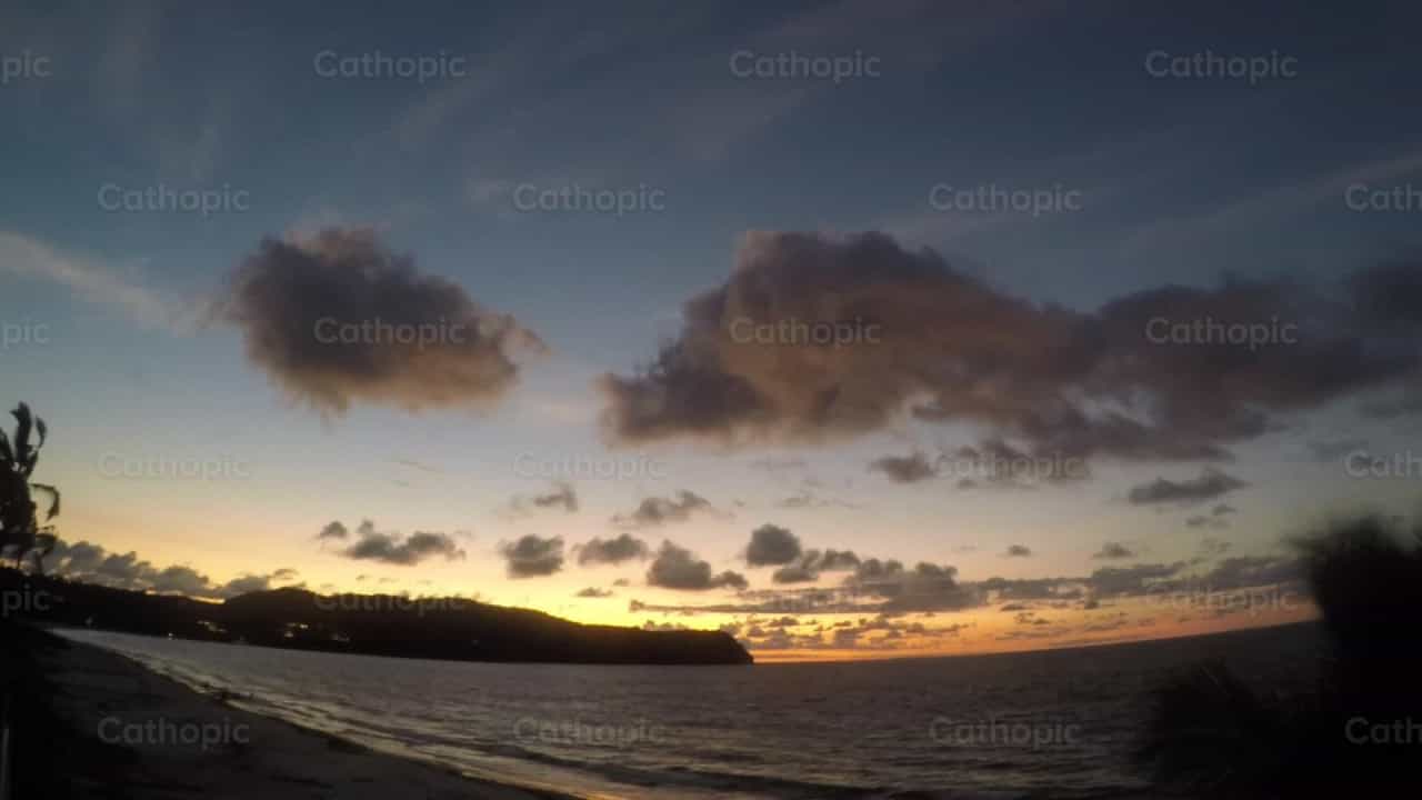 Atardecer - Banco de vídeos católicos - Fotografía por Saul Ibarra