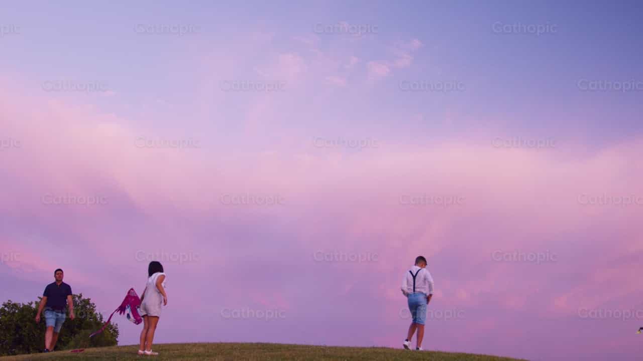 Afternoon of kites - Catholic stock videos - Photo by Almures Studio