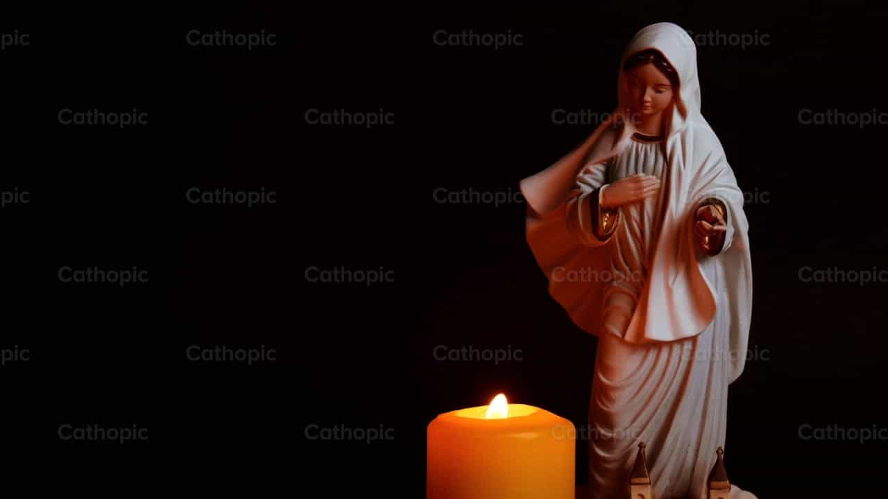 Santa María - Banco de vídeos católicos - Fotografía por Alessandro Vicentin