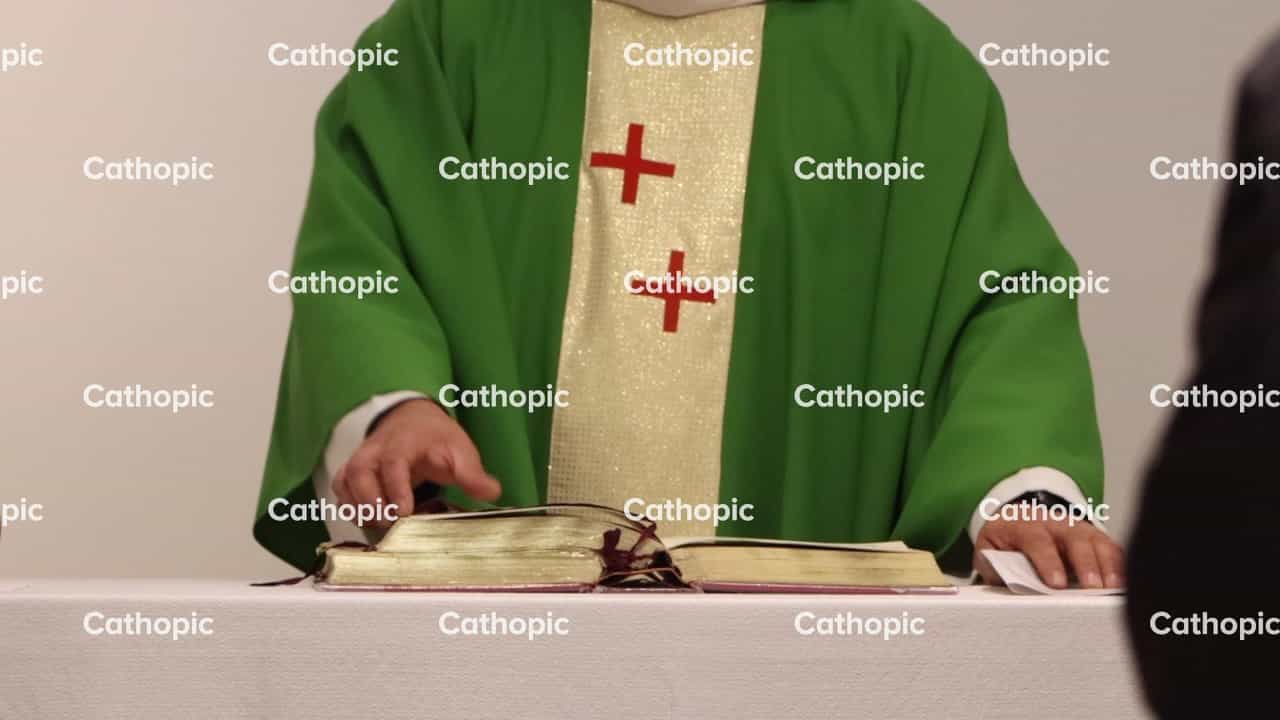 Praying hands - Catholic stock videos