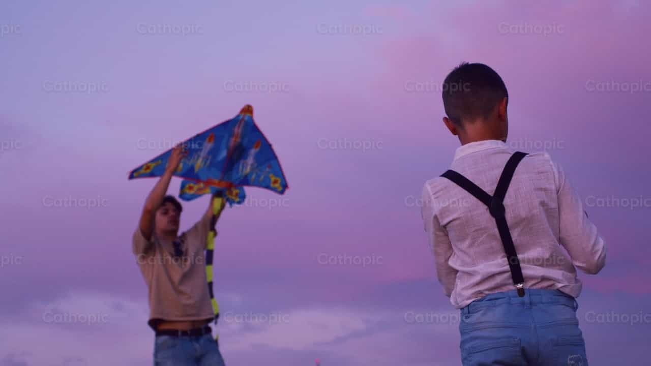 Afternoon of kites - Catholic stock videos - Photo by Almures Studio