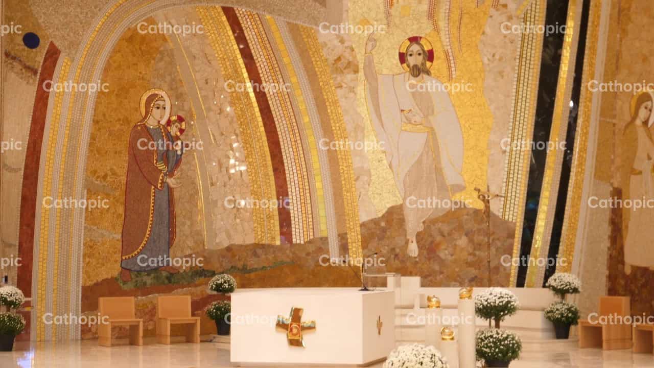 Jesús vive - Banco de vídeos católicos - Fotografía por Alessandro Vicentin