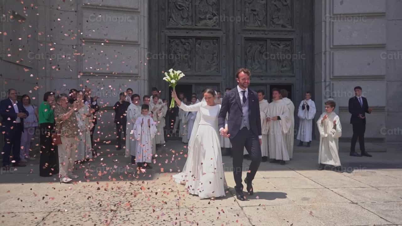 Novios - Banco de vídeos católicos