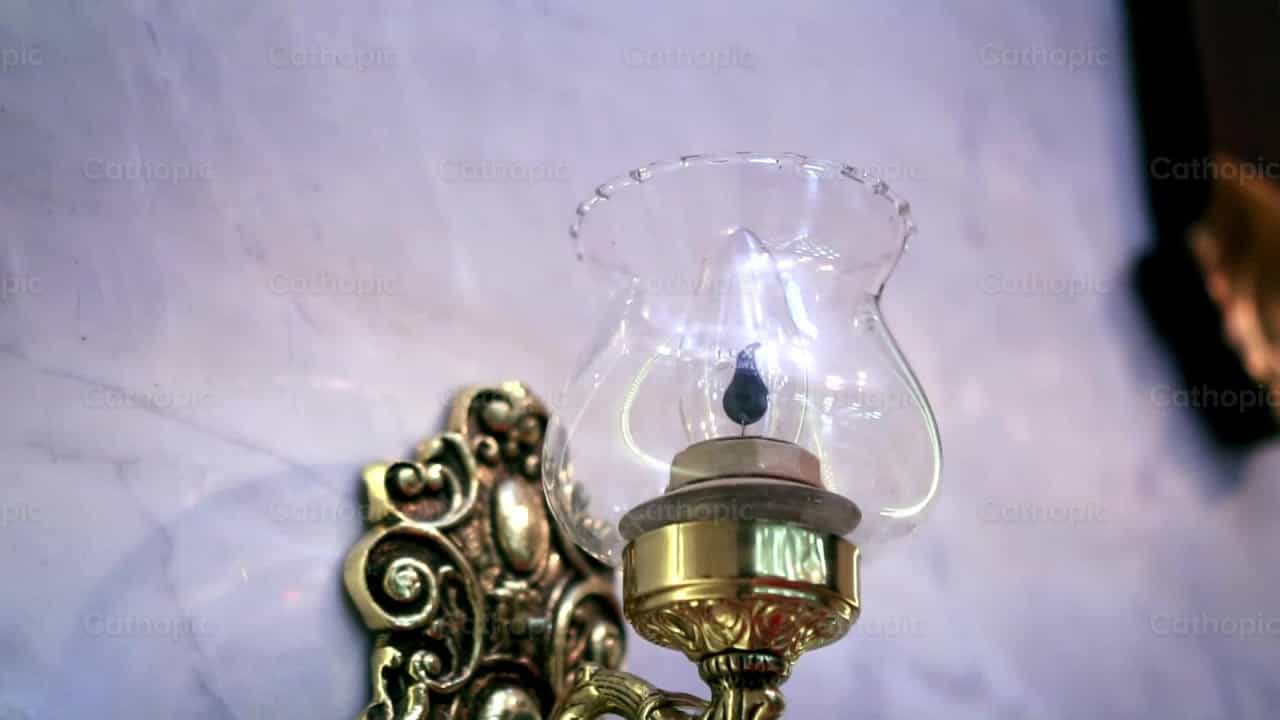 La luz del tabernáculo - Banco de vídeos católicos