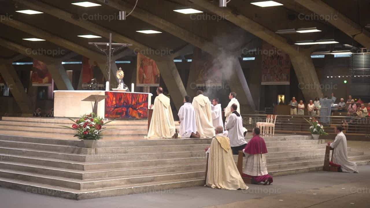 Missa - Vídeos católicos de stock