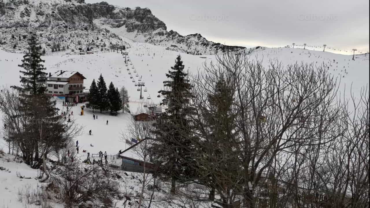 Paisaje nevado - Banco de vídeos católicos - Fotografía por Saul Ibarra
