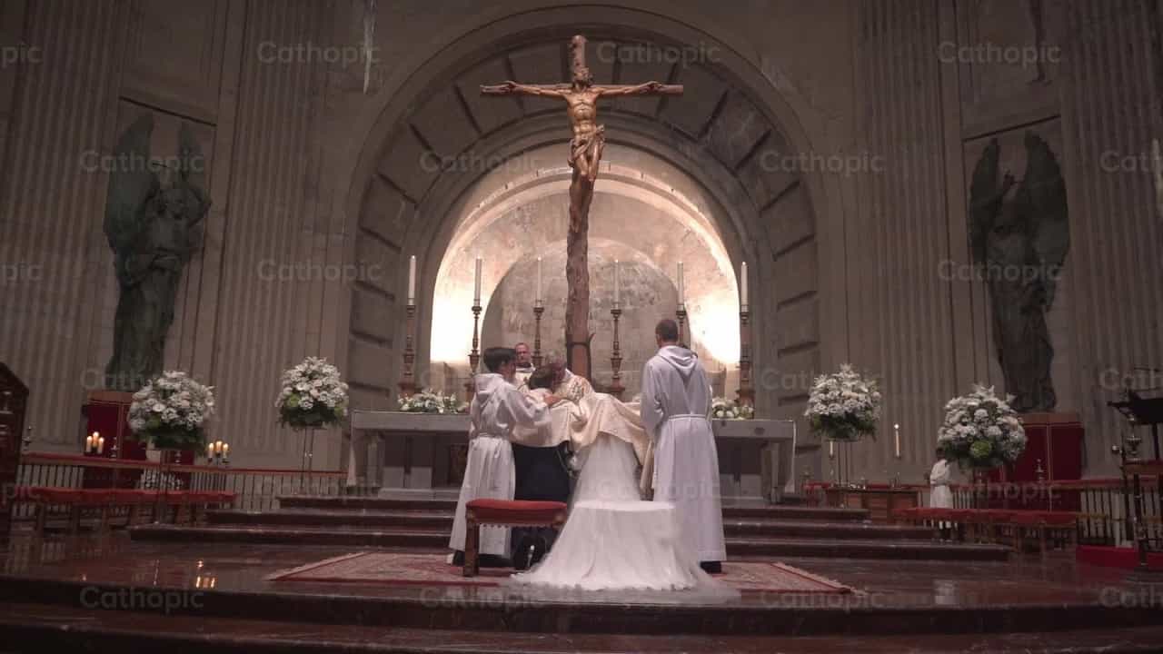 Bendicion de novios - Banco de vídeos católicos - Fotografía por Lupe Belmonte