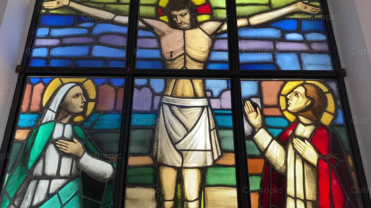 Sining ng stained glass - Mga Catholic stock video - Larawan ni Saul Ibarra