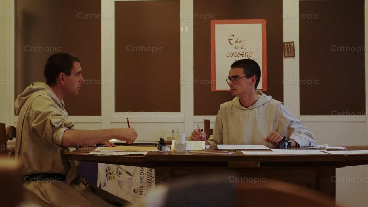 Hermanos de Verbum Spei ilustrando - Banco de vídeos católicos - Fotografía por Almures Studio