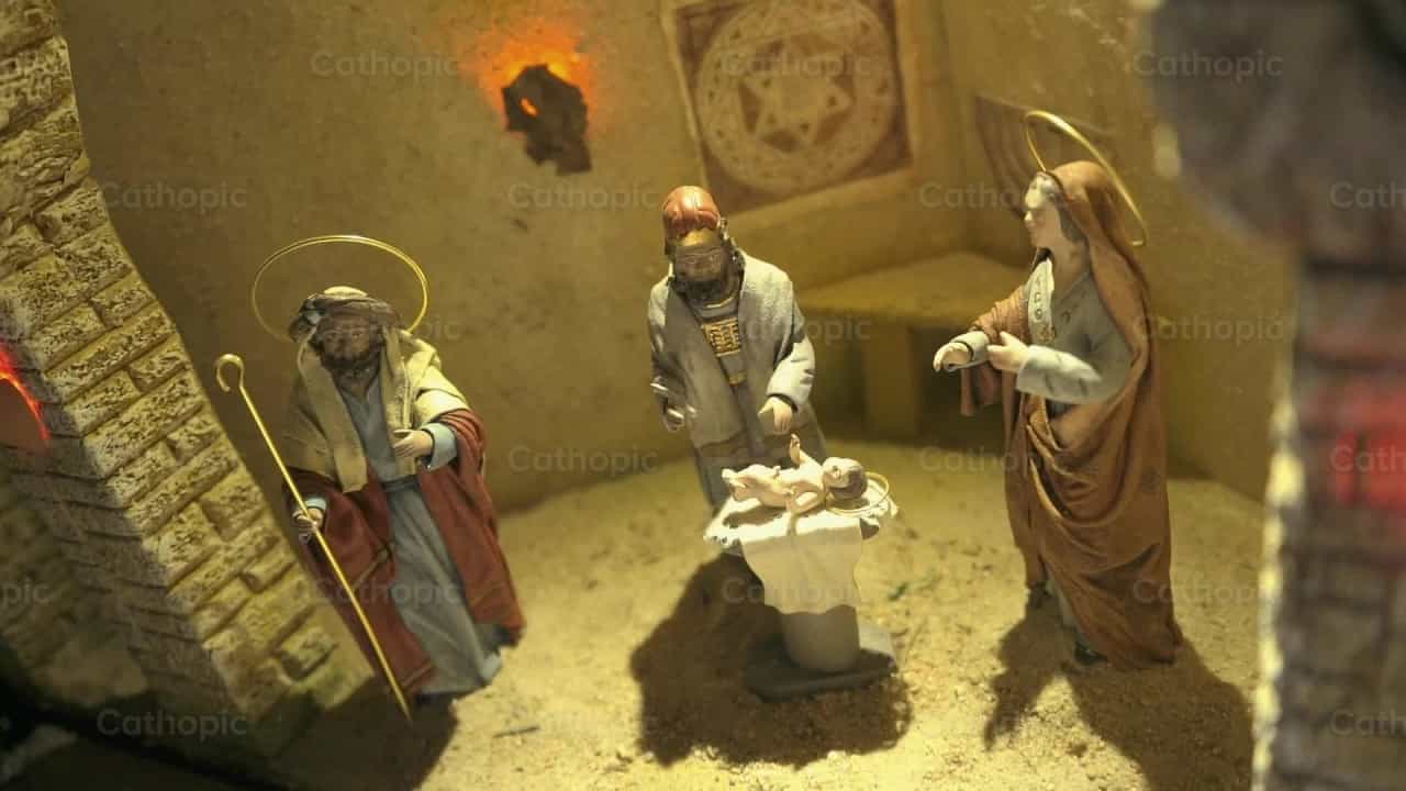 Presentation of Jesus in the temple - Catholic stock videos - Photo by Lupe Belmonte