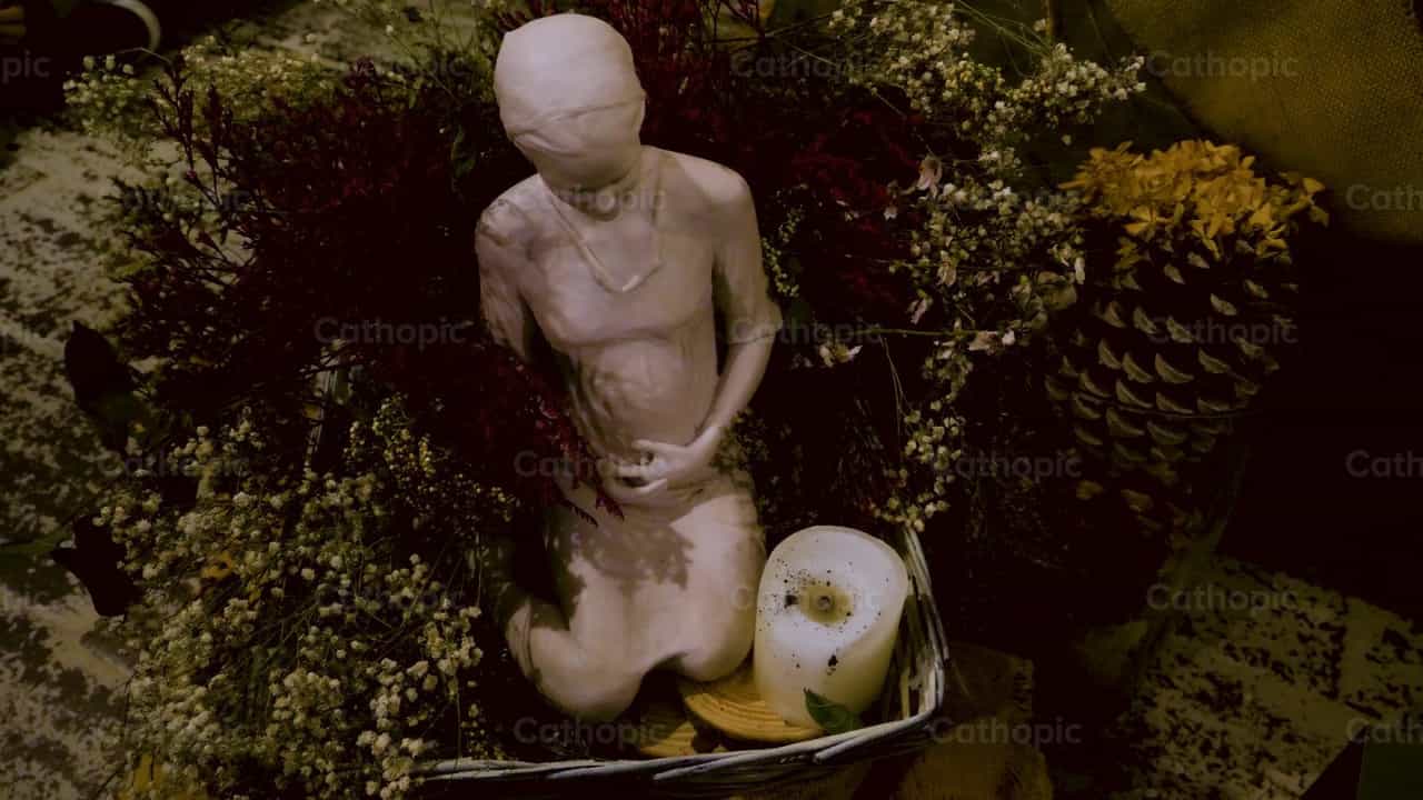 Szűz Mária szobra várandósan - Katolikus stock videók - Fotó: Cathopic