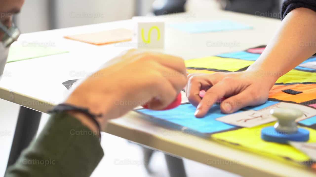Juegos de mesa - Banco de vídeos católicos