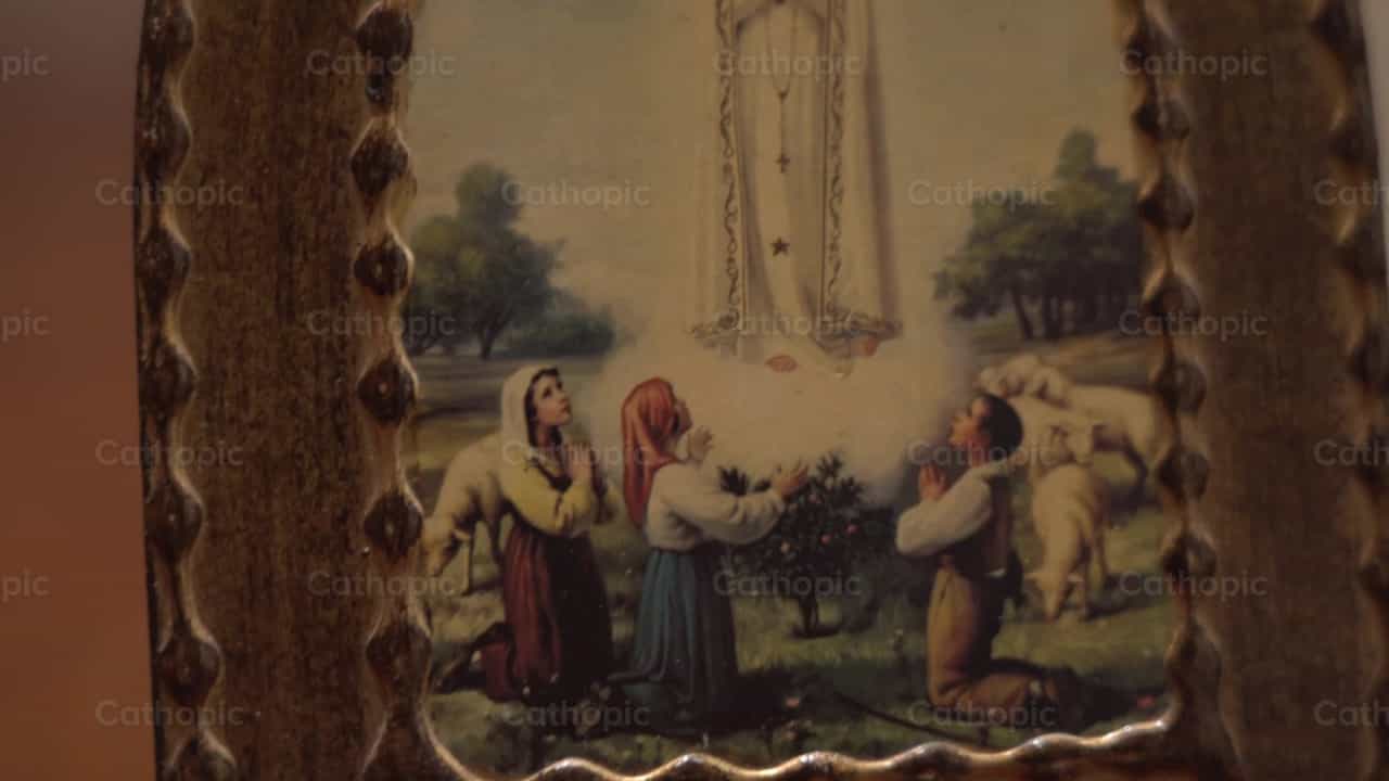 Larawang Frame ng Mahal na Birheng Maria ng Fatima - Mga Catholic stock video