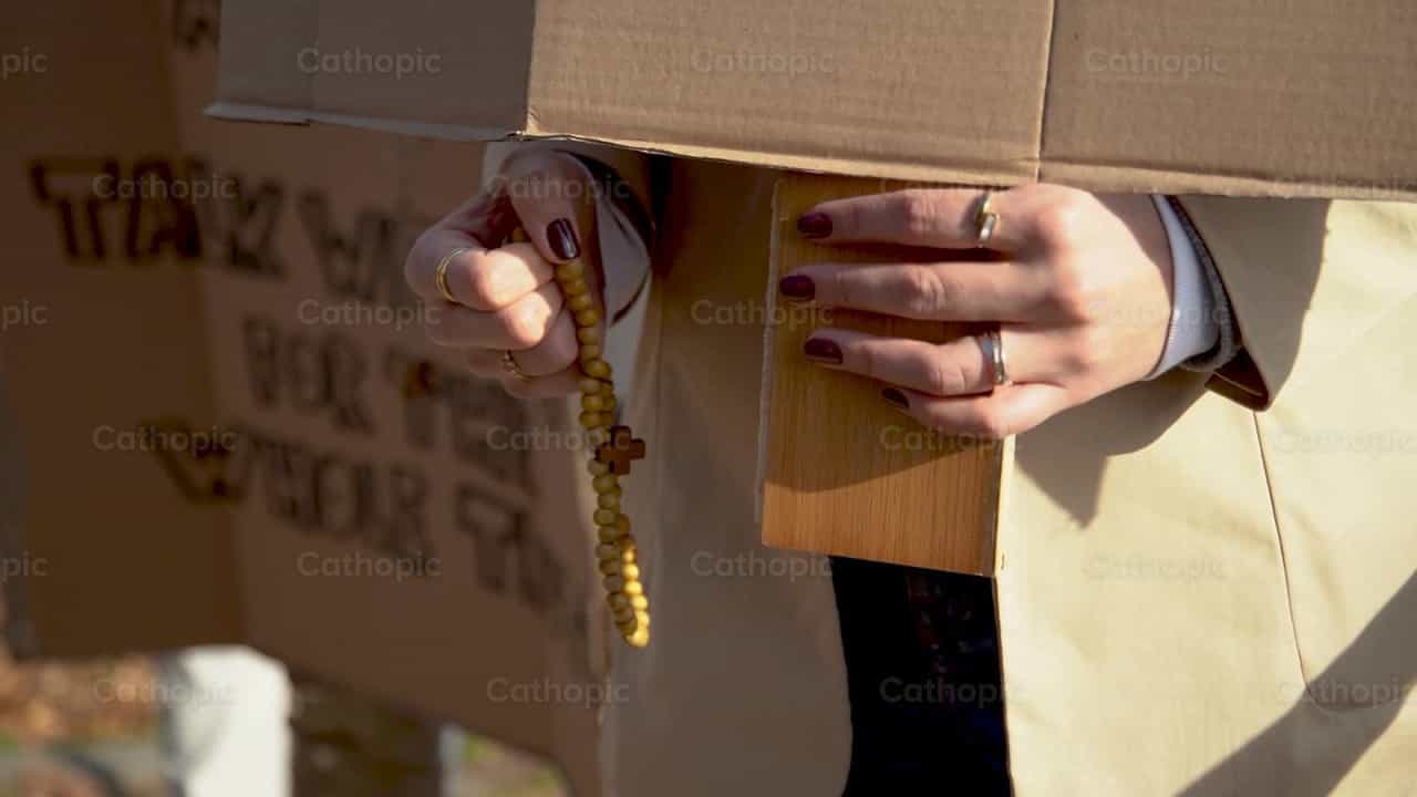 Terço pela Vida - Vídeos católicos de stock - Foto de Almures Studio